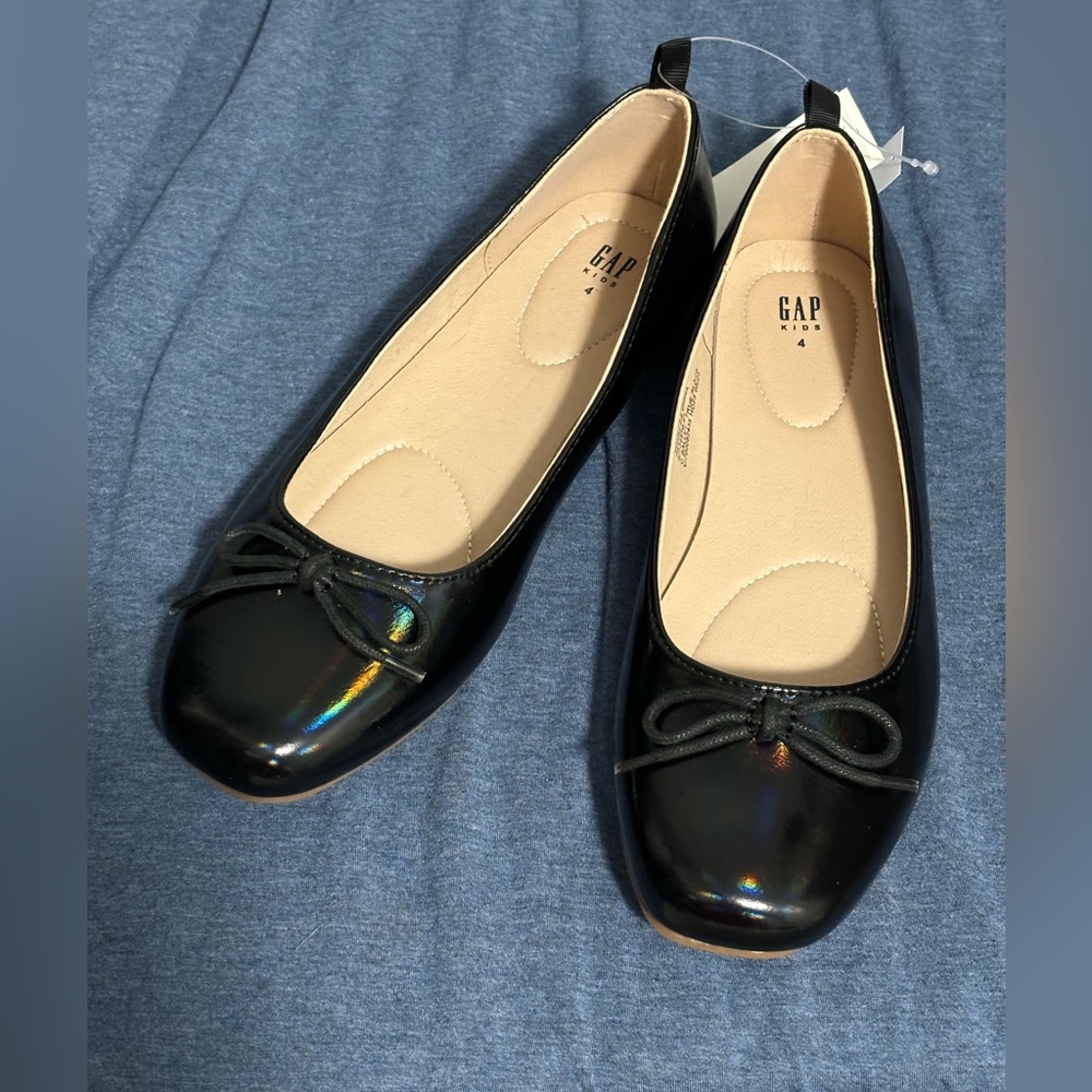 NWT GAP kids ballet flats, black, kids size 4